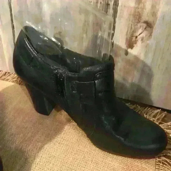 Bare Trap Glamour buckle ankle booties - Picture 3 of 7